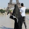 Un soldat français tué samedi pour 367 burqas !