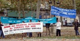 « Une pointe pour tous » à l'estuaire de la Gironde dit non au projet de terminal méthanier au Verdon classé Sévéso 2