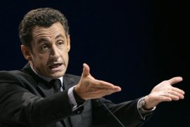 Nicolas Sarkozy conducteur d'un train des réformes jamais en Grève.