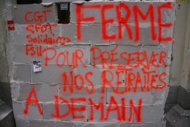 Au Havre, les grévistes murent le MEDEF