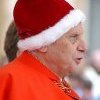 LE PAPE DÉCONNE A PLEIN TUBE 
