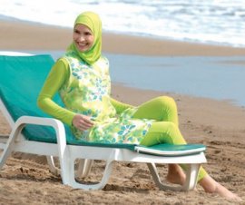 Algérie : des islamistes créent des plages « religieusement correctes », la musique bannie et le burkini au lieu du bikini