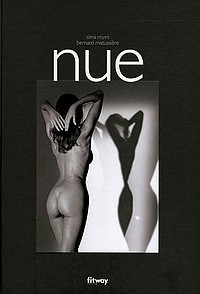 Nue : Plaisir de l'image et du corps-texte