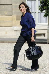 Nora Berra va-t-elle subir le sort de Rachida Dati ?