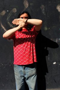 LE PIRE C'EST MOI : Edouardo met en chanson son suicide.