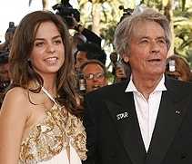 Anouchka DELON est la digne fille de son père