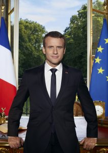 Lettre de licenciement à Emmanuel Macron
