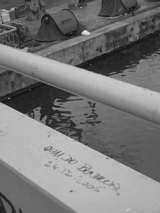 Quai du bonheur, Canal St-Martin, France