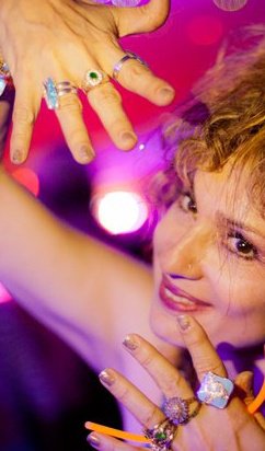 FAIS-MOI L'AMOUR COMME UN FRANCAIS : le Tube de l'été