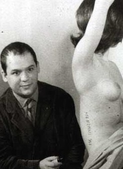 Les Artistes Se Vendent Bien...