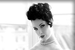 DITA VON TEESE et VIGNALE : La folle rumeur
