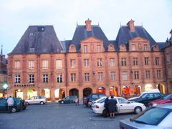 CHARLEVILLE-MÉZIÈRES DEVIENT LA COUR DES MIRACLES