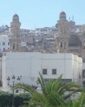 Pierre Oliveri : « Exilé de mon Etat, ou l'empire de l'algérie », un poème pour la mémoire.