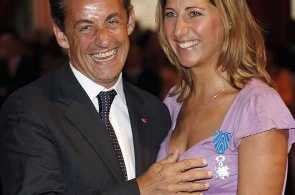NICOLAS SARKOZY FAIT LE TOUR DU GLOBE !