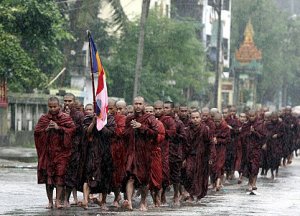 Birmanie : face à la Junte un Désarroi Total