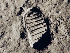 L'humanité devra bien quitter la Terre un jour !