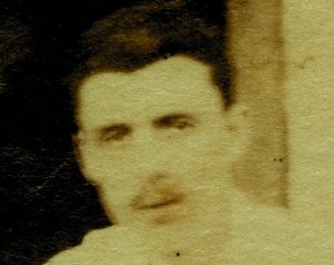 PHOTO DE RIMBAUD : JE SUIS L'AUTEUR DE CETTE NOUVELLE MYSTIFICATION