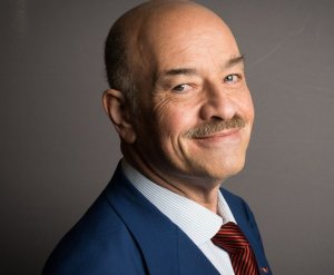 Alain Bauer, l'expert ultra brillant qui a compris avant les autres comment devenir incontournable