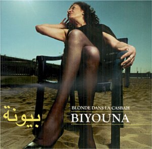 Biyouna, blonde dans la casbah