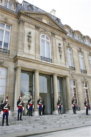 Cour des Comptes : L'Élysée sait aussi bien recevoir