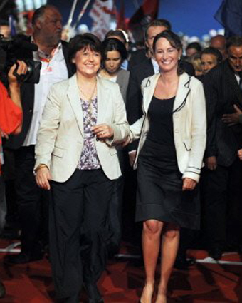 Ségolène Royal et Martine Aubry se claquent la Bise