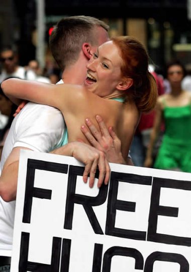  Free hugs contre la discrimination