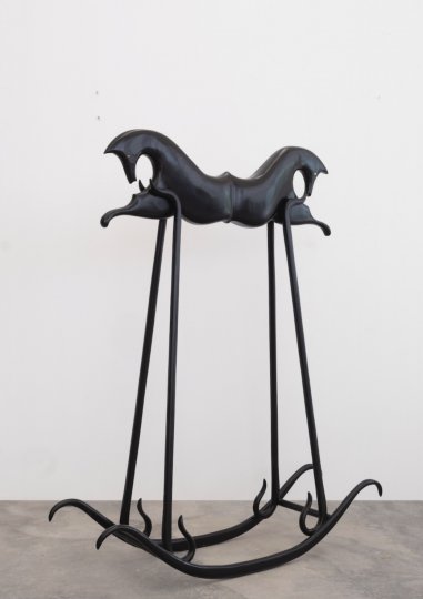 Mathilde Albouy : l'étrangeté comme matière