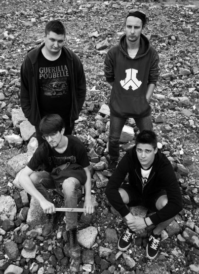 Mal aux yeux, Sequestré Par Le Futur