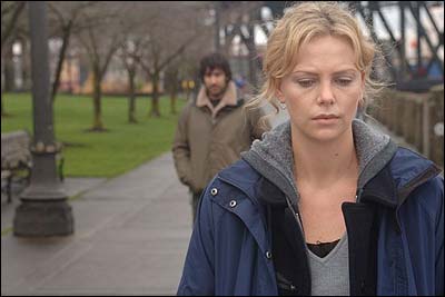 Guillermo Arriga pratique la caméra de la terre brûlée