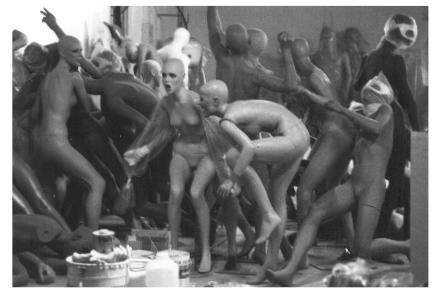 Interview de Lolovitch Milkchek, patron d'un Club échangiste VIP à Paris