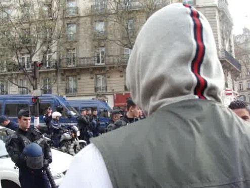 Les Enseignants du Service public n'ont pas trouvé de Pavé sous la Plage