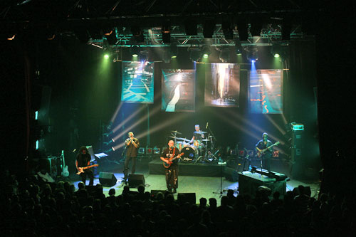 Triomphe au Bataclan : CharlElie is back !