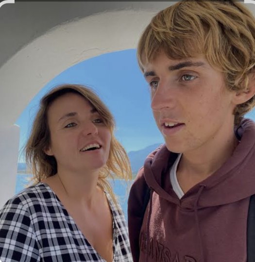 Enzo, 23 ans, l'autisme sévère et la force du lien fraternel dans la Cuisine de Charlotte