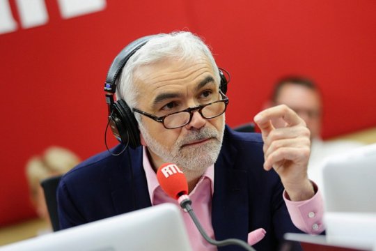 Pascal Praud, du foot de notre adolescence au fracas permanent