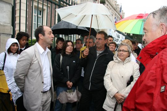 De qui se moque Poweo ?