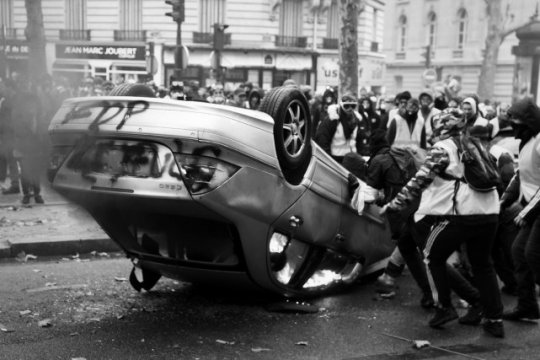 Insurrection à Paris, les nuits fauves