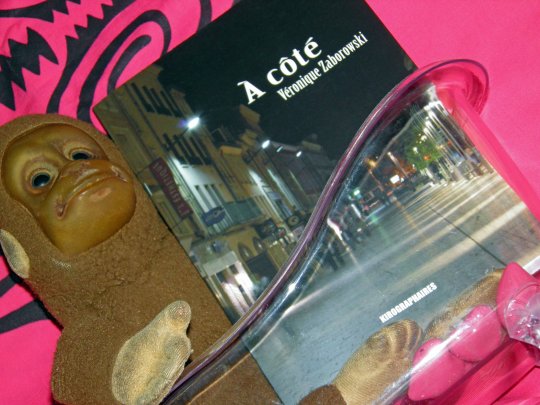 « A côté » de Véronique Zaborowski à couteaux tirés !