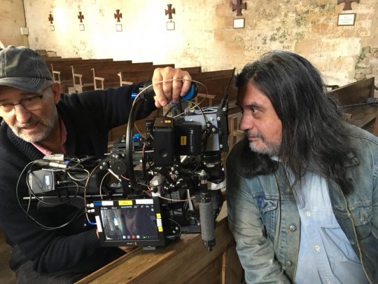 EDOUARDO, LE CHANTEUR DE "JE T'AIME LE LUNDI", EN ATTENDANT SON EXPULSION DE FRANCE (PROCÉDURE EN COURS) MÈNE LA BELLE VIE À ULLY-SAINT-GEORGES.